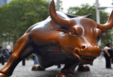 صورة لـ كيفية الاستثمار في سوق الأسهم باستخدام منصة eToro | charging-bull