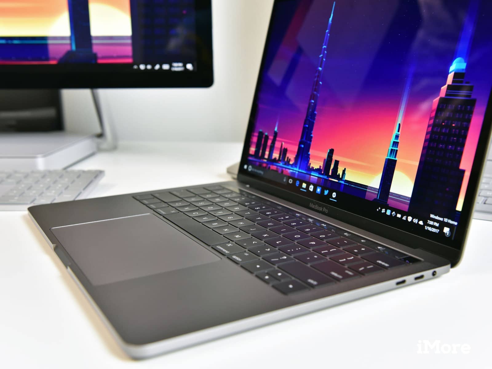 صورة لـ أسباب تجعلك تقوم بتثبيت Windows على الـ Mac الخاص بك | macbook_pro_windows_2-NgZloJfs-DzTechs