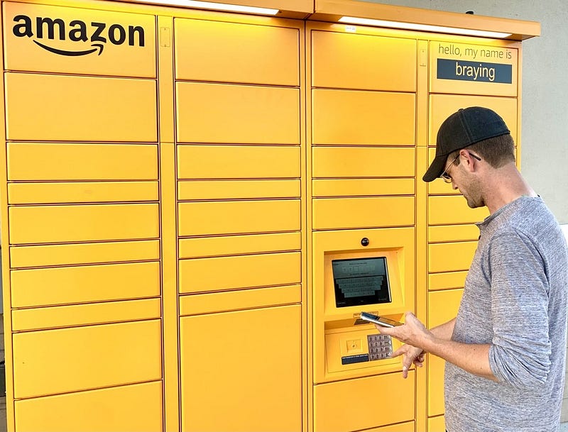 لماذا أصبحت Amazon Lockers خياري الأول لحماية خصوصيتي أثناء التسوق