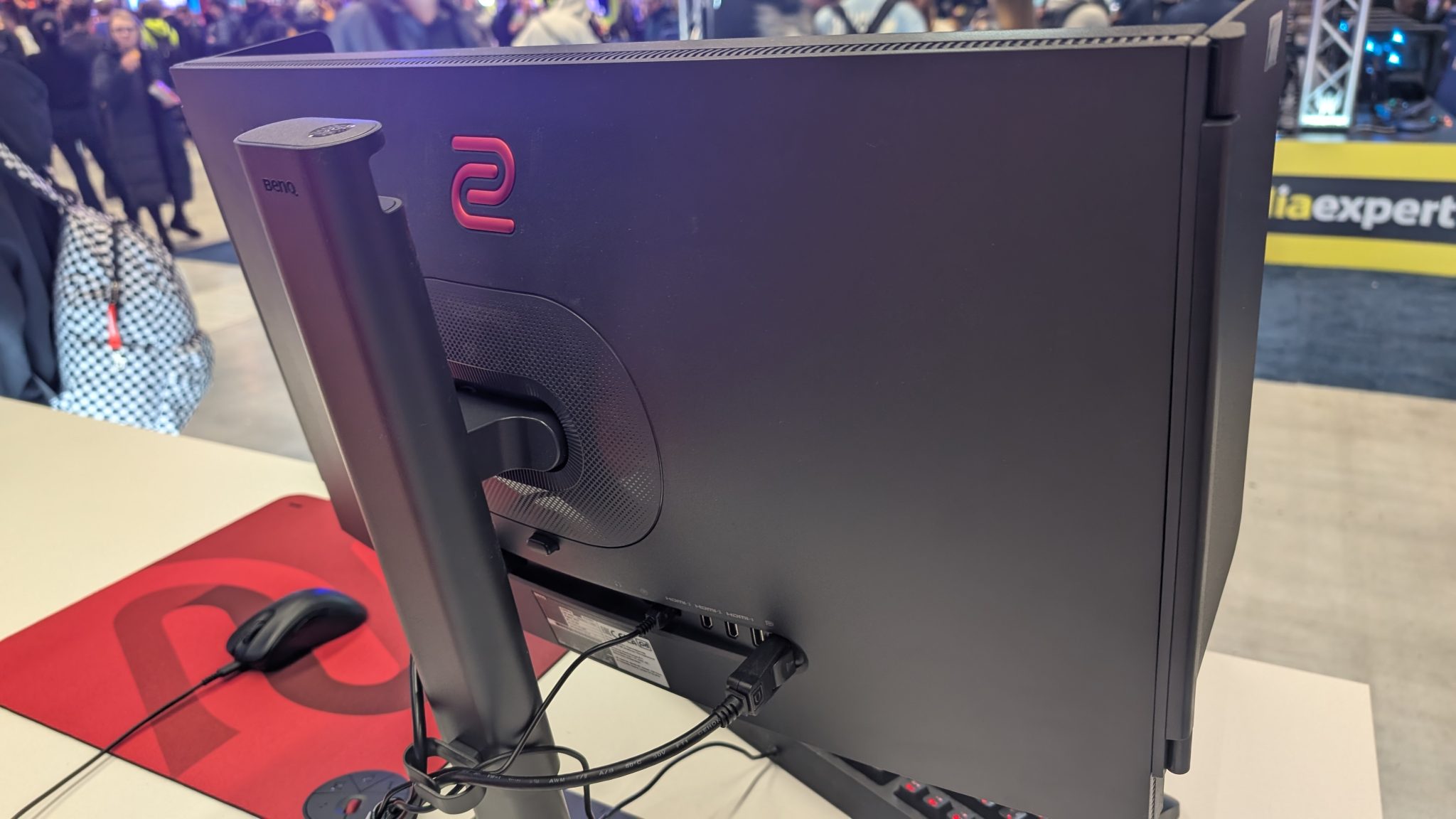 شاشة الألعاب BenQ Zowie XL2586X+ في بطولة IEM Katowice 2025.