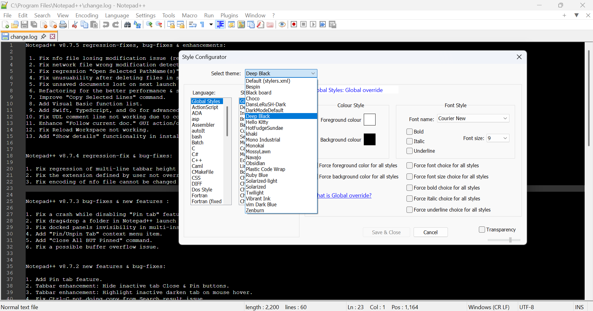 لقطة شاشة توضح إعدادات تهيئة الأنماط المعروضة في Notepad++ في الوضع الليلي