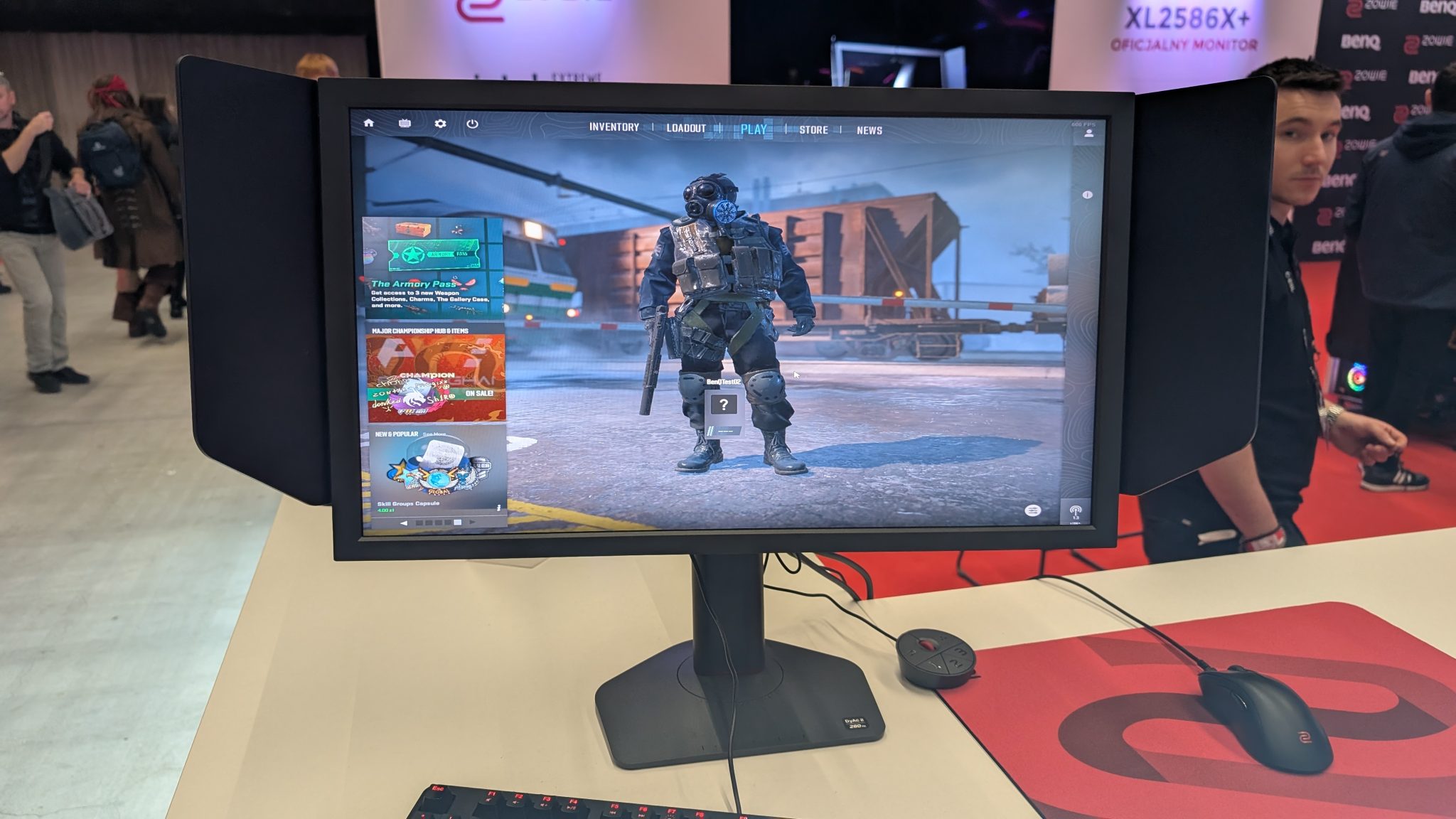 شاشة الألعاب BenQ Zowie XL2586X+ في IEM Katowice 2025.